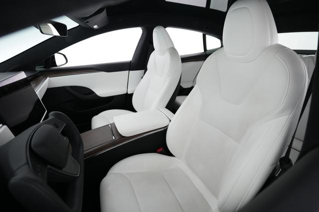2022 Tesla Model S — photo 3 of 24