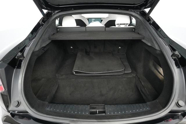 2022 Tesla Model S — photo 6 of 24