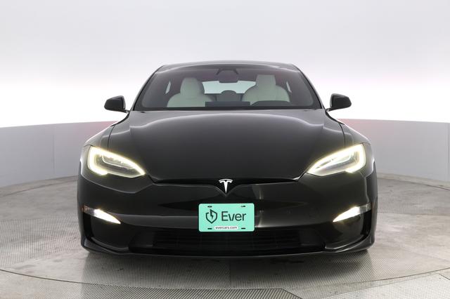 2022 Tesla Model S — photo 9 of 24