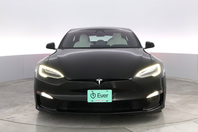 2022 Tesla Model S — photo 9 of 24