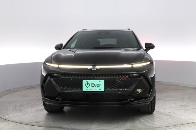 2024 Chevrolet Equinox EV — photo 9 of 23