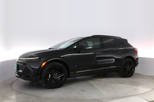 2024 Chevrolet Equinox EV — photo 14 of 23