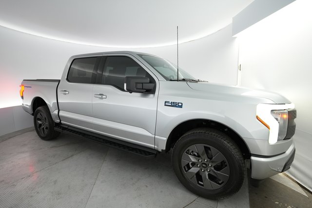 2024 Ford F150 Lightning — photo 14 of 20