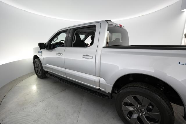 2024 Ford F150 Lightning — photo 9 of 20