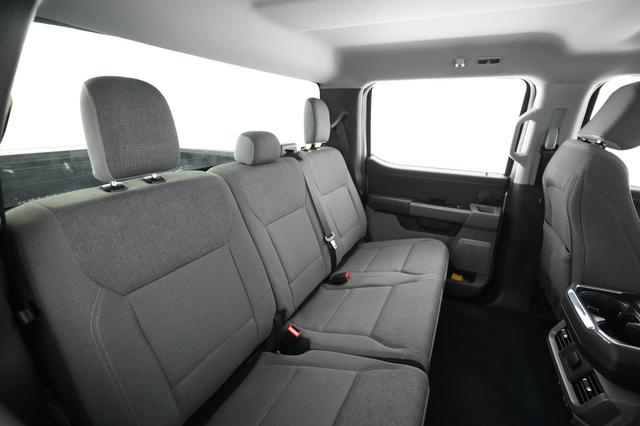 2024 Ford F150 Lightning — photo 4 of 20