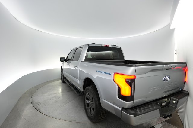 2024 Ford F150 Lightning — photo 2 of 20