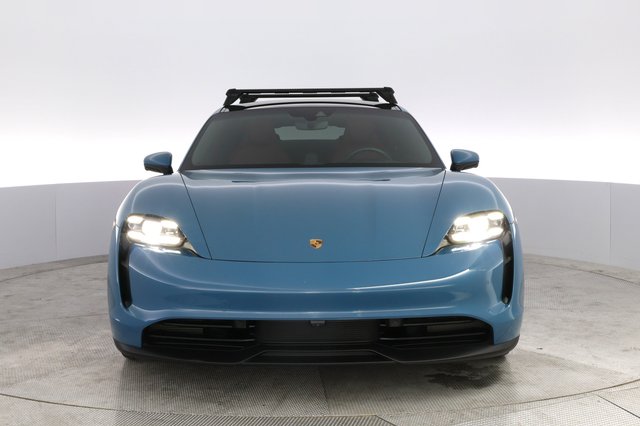 2020 Porsche Taycan — photo 9 of 21