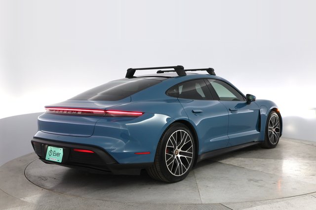 2020 Porsche Taycan — photo 2 of 21