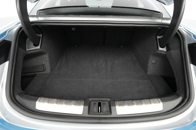 2020 Porsche Taycan — photo 6 of 21