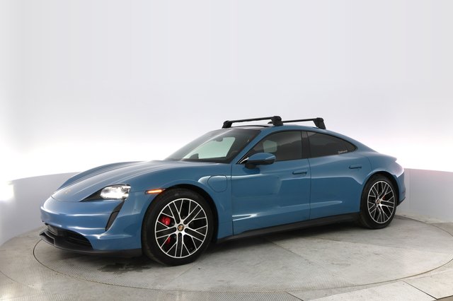 2020 Porsche Taycan — photo 14 of 21