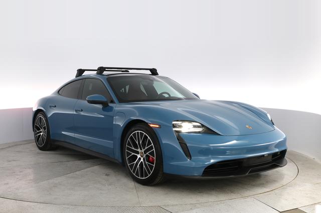 2020 Porsche Taycan — photo 10 of 21
