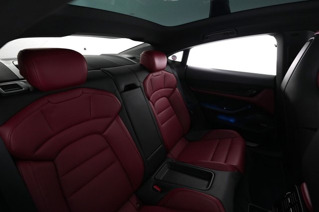 2020 Porsche Taycan — photo 4 of 21