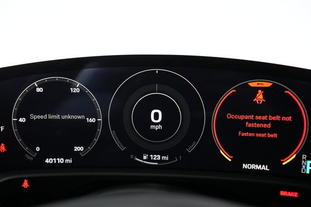 2020 Porsche Taycan — photo 5 of 21
