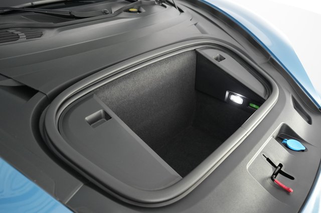 2020 Porsche Taycan — photo 20 of 21
