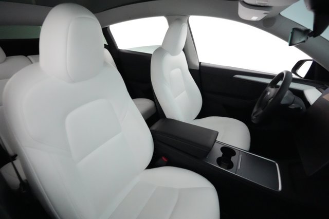 2023 Tesla Model Y — photo 19 of 22