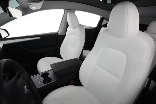 2023 Tesla Model Y — photo 3 of 22