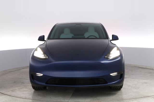 2023 Tesla Model Y — photo 9 of 22