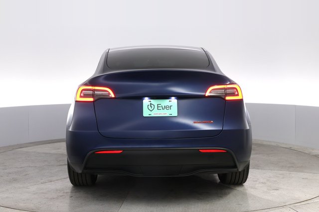 2023 Tesla Model Y — photo 12 of 22