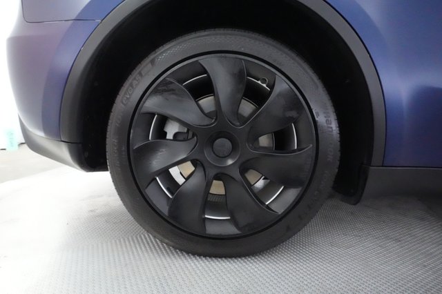 2023 Tesla Model Y — photo 16 of 22