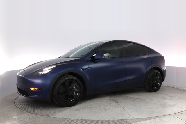 2023 Tesla Model Y — photo 14 of 22