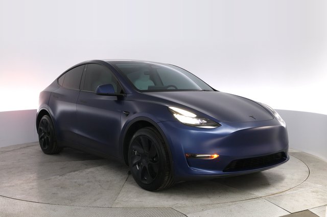 2023 Tesla Model Y — photo 10 of 22