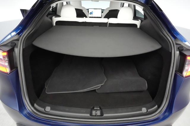 2023 Tesla Model Y — photo 6 of 22