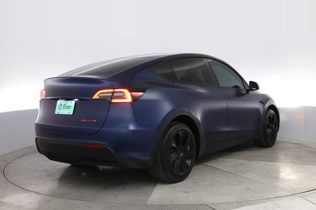 2023 Tesla Model Y — photo 2 of 22
