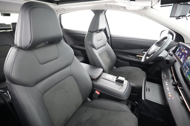 2023 Nissan Ariya — photo 19 of 20