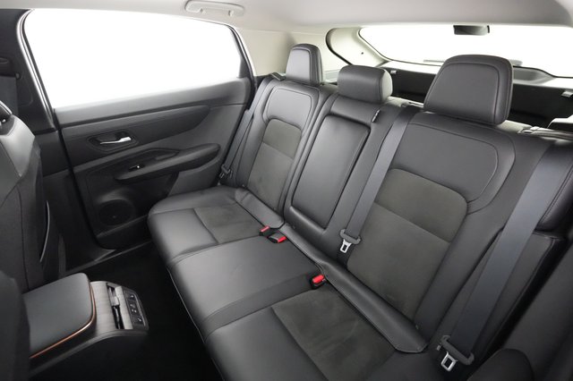 2023 Nissan Ariya — photo 18 of 20