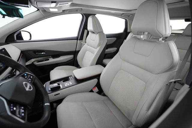 2023 Nissan Ariya — photo 3 of 22