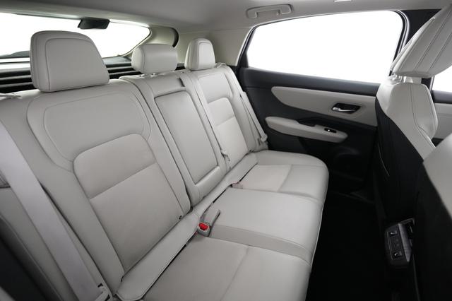 2023 Nissan Ariya — photo 4 of 22