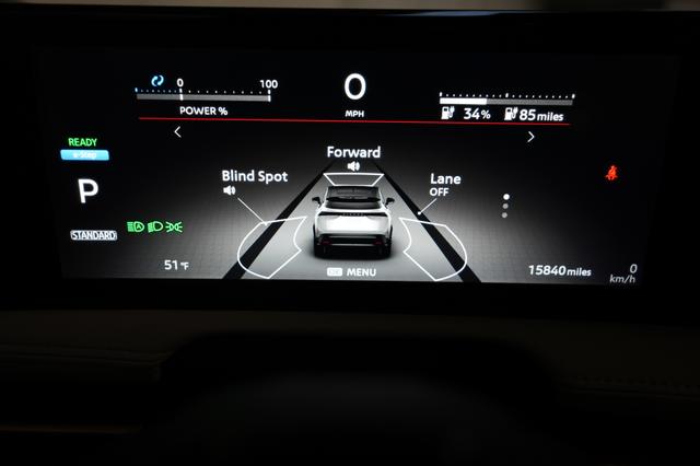 2023 Nissan Ariya — photo 5 of 22