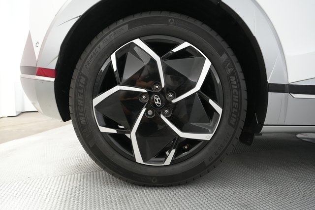 2024 Hyundai IONIQ 5 — photo 15 of 22