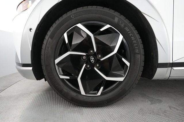 2024 Hyundai IONIQ 5 — photo 17 of 22