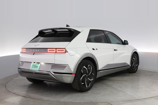 2024 Hyundai IONIQ 5 — photo 2 of 22