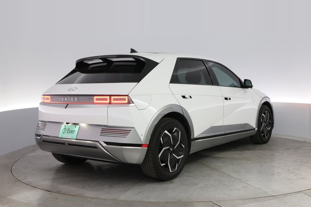 2024 Hyundai IONIQ 5 — photo 2 of 22
