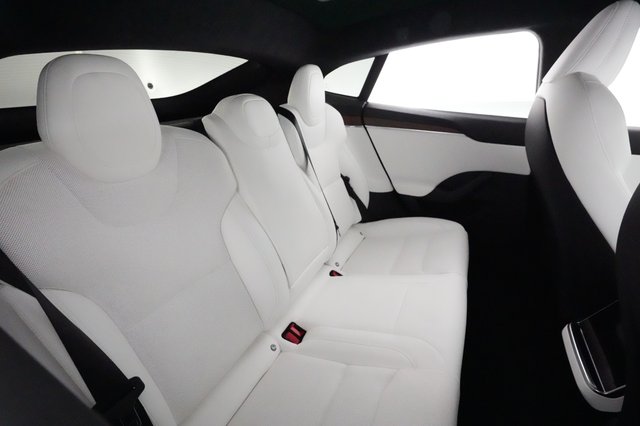 2023 Tesla Model S — photo 4 of 21