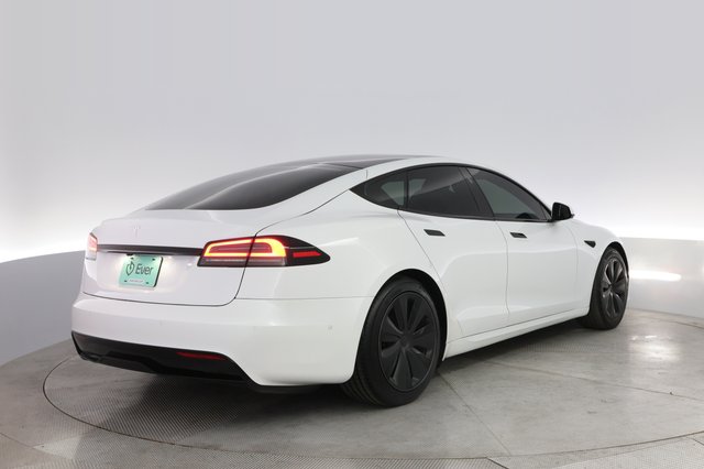 2023 Tesla Model S — photo 2 of 21