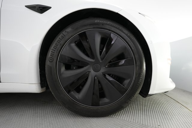 2023 Tesla Model S — photo 7 of 21