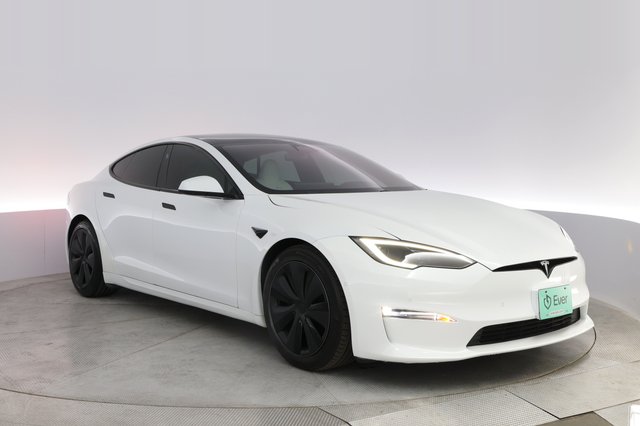 2023 Tesla Model S — photo 10 of 21