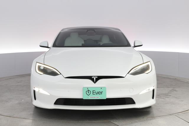 2023 Tesla Model S — photo 9 of 21