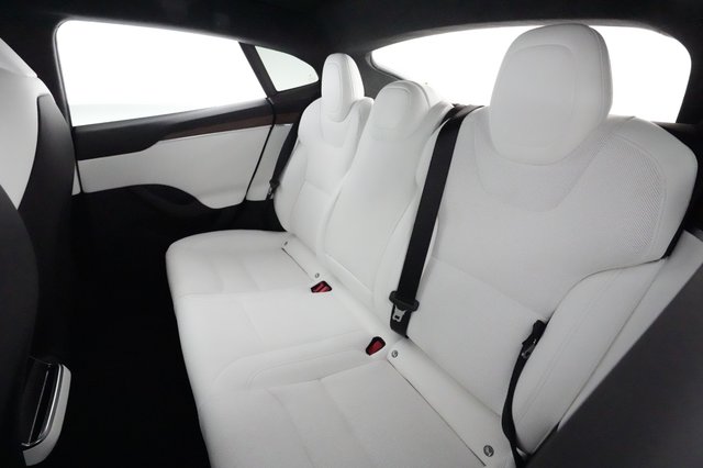2023 Tesla Model S — photo 19 of 21