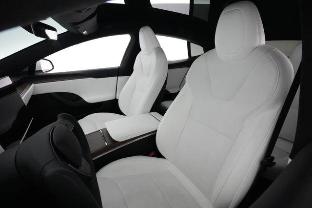 2023 Tesla Model S — photo 3 of 21