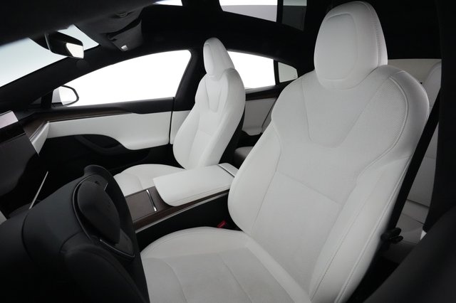 2023 Tesla Model S — photo 3 of 21