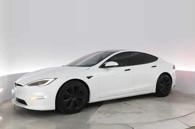 2023 Tesla Model S — photo 14 of 21