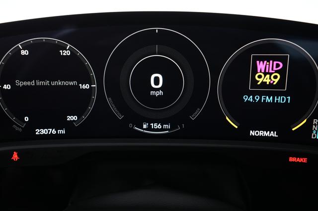 2021 Porsche Taycan — photo 5 of 22