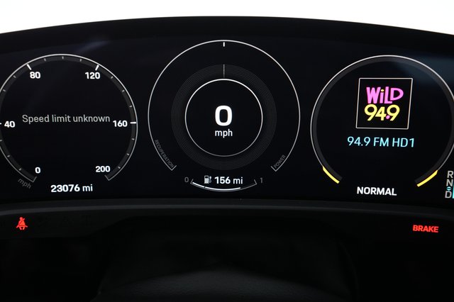 2021 Porsche Taycan — photo 5 of 22