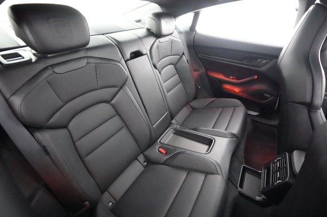 2021 Porsche Taycan — photo 4 of 22