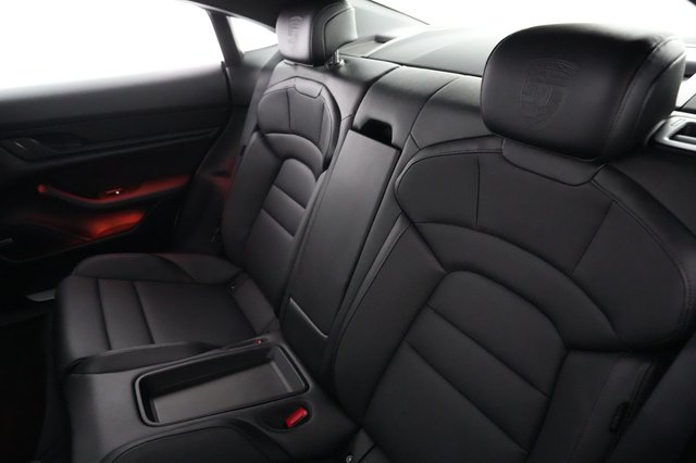 2021 Porsche Taycan — photo 19 of 22