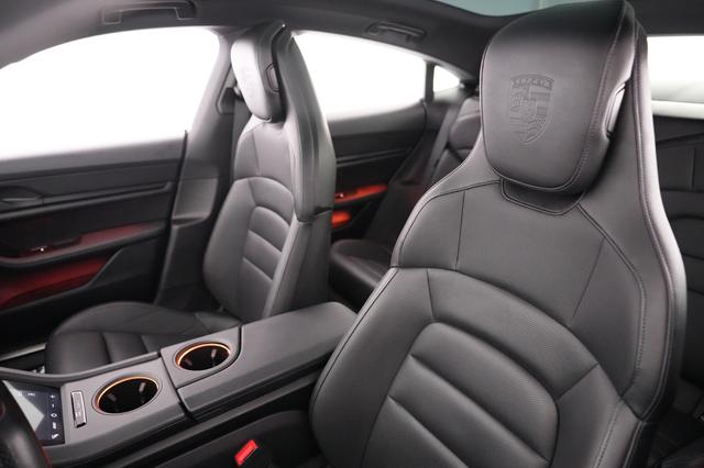 2021 Porsche Taycan — photo 3 of 22